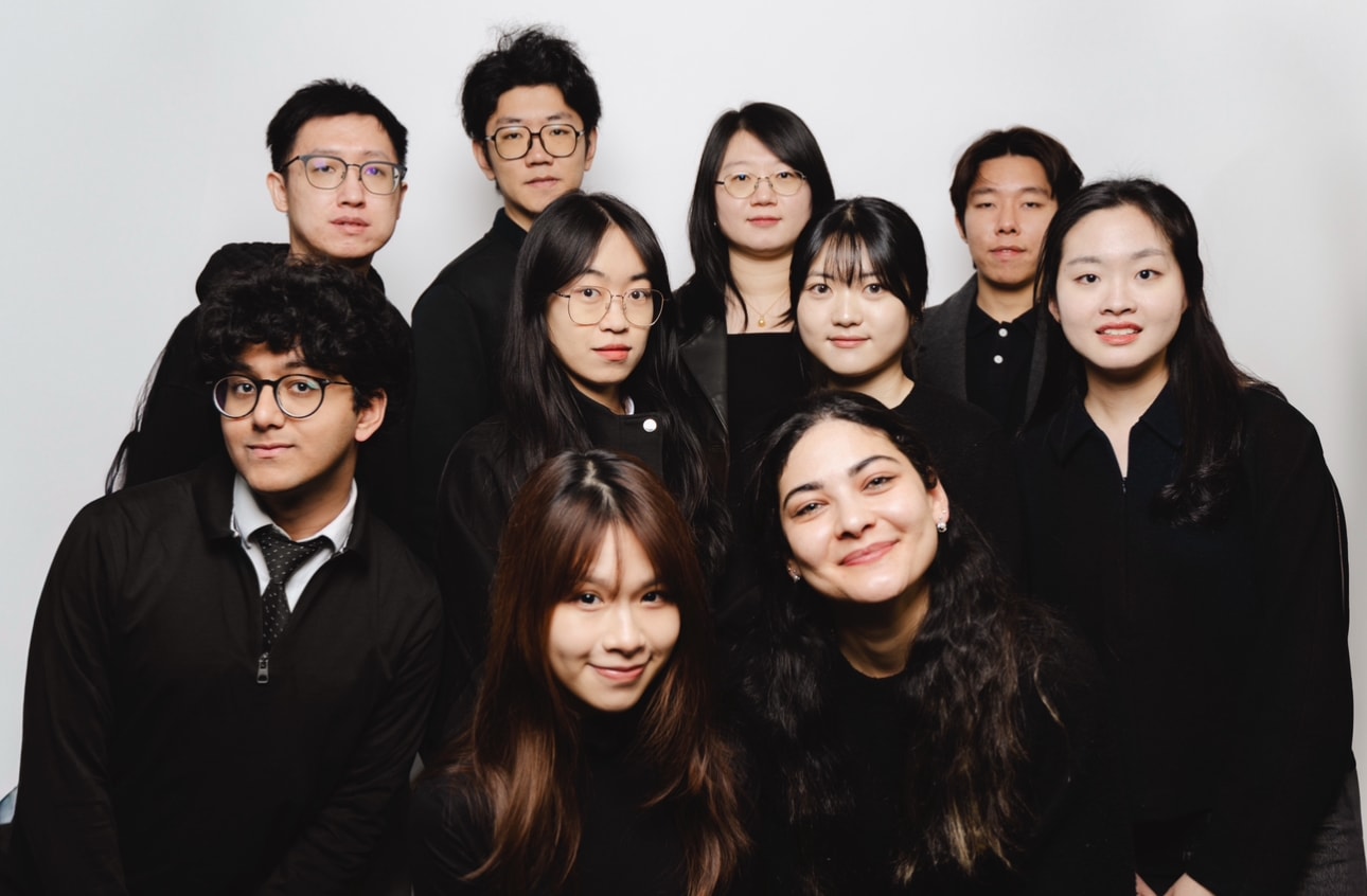 Fig. 03 — The UX and service team, ten of us