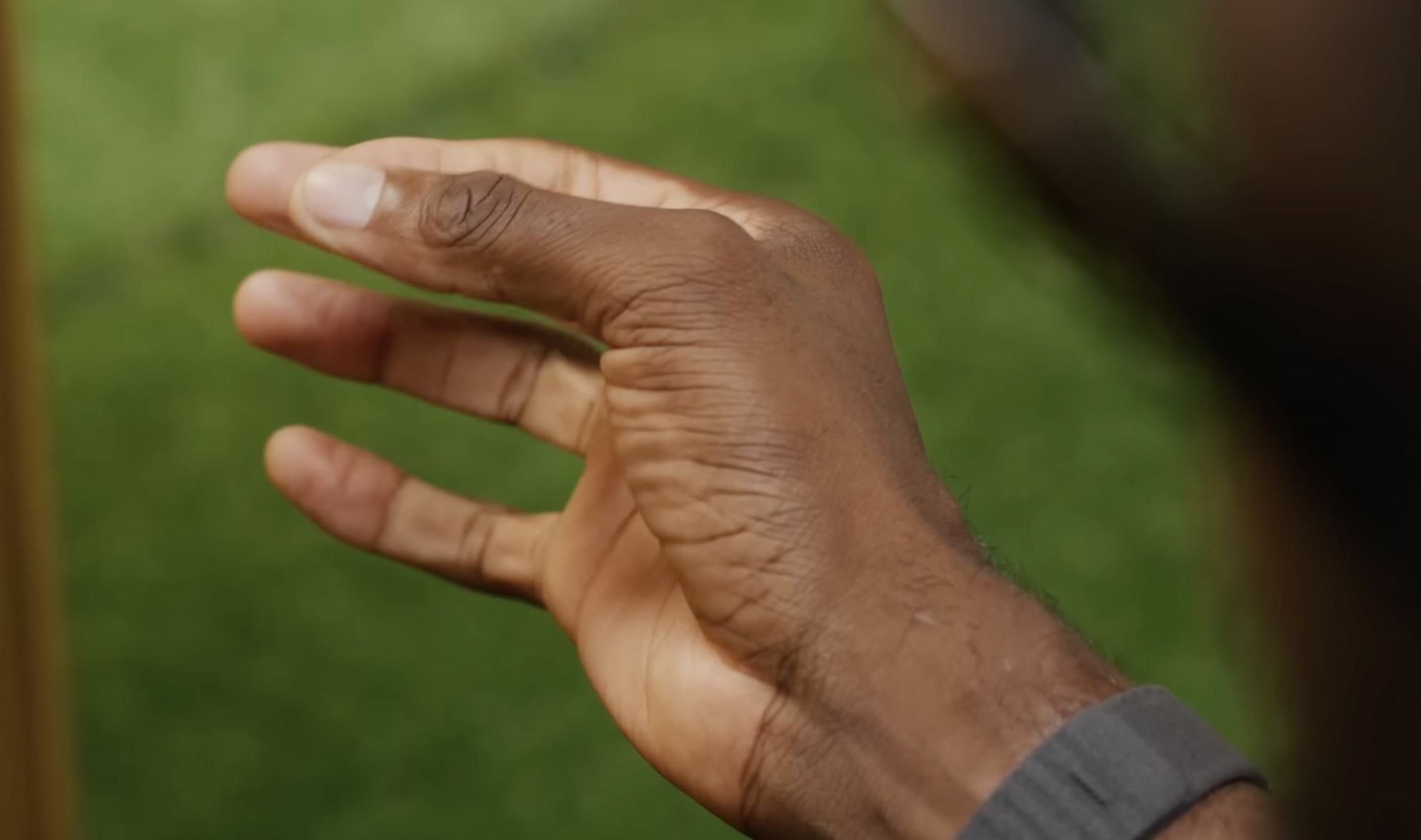 Gesture control: an EMG wristband reads the signal from brain to fingers; eye tracking follows the look; a rotate gesture turns the volume
